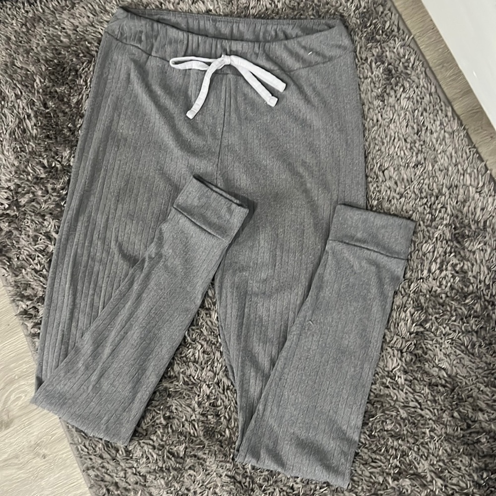 Rue 21 Gray women’s size XL ribbed leggings with drawstring